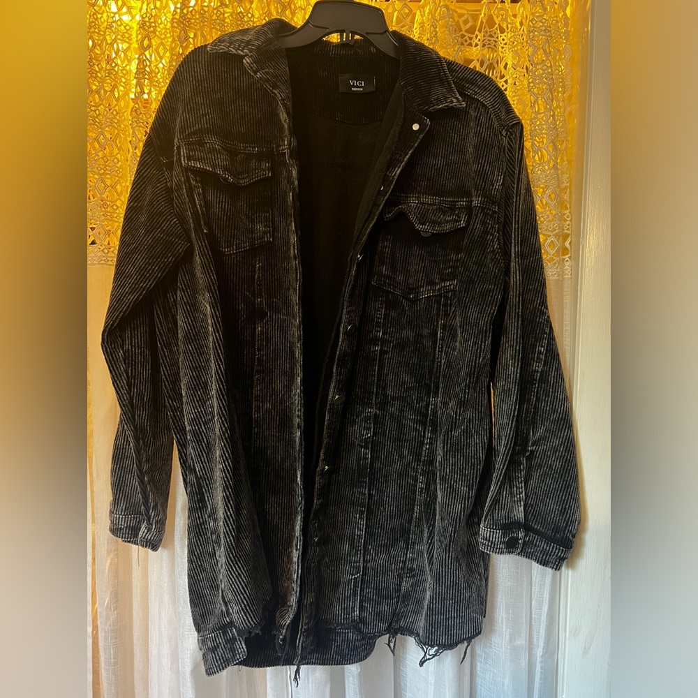 Vici: Button Down Corduroy Light Jacket: Medium: Distressed Black